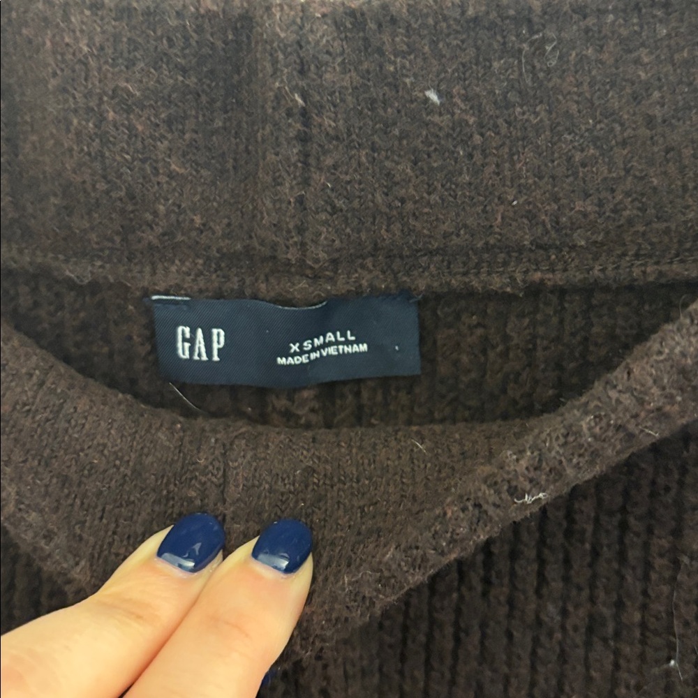GAP Brown Ribbed Knit Sweater - Picture 2 of 3